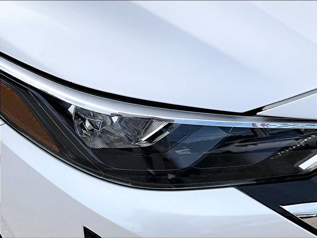 Used 2024 White Nissan SV image 30