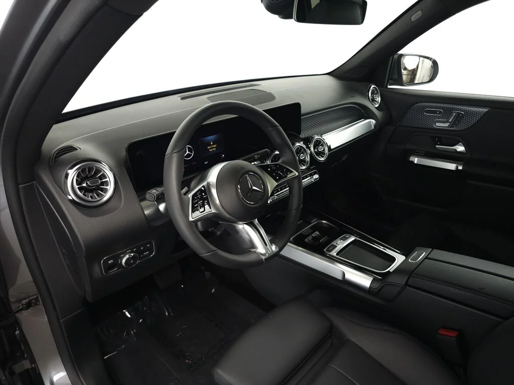 Certified Used 2026  Mercedes-Benz GLB 250 image 8