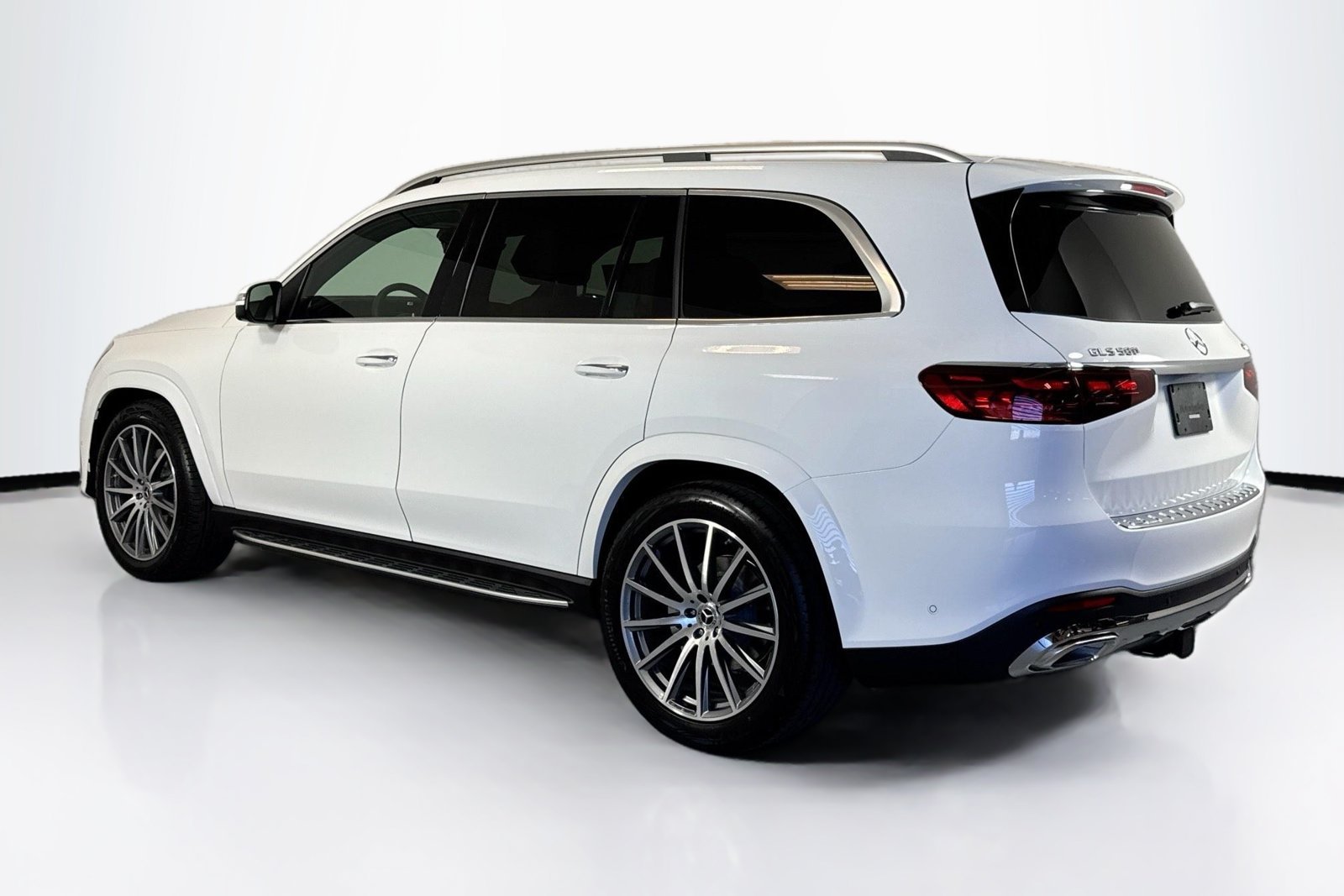 New 2026 Polar White Mercedes-Benz GLS 580 image 7