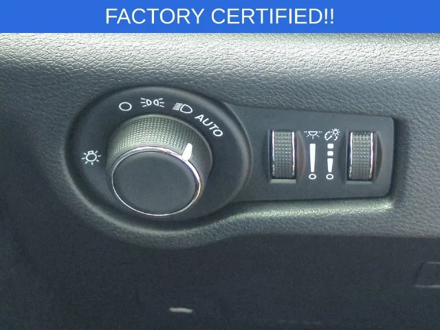 Used 2025 Black Chrysler LX image 18