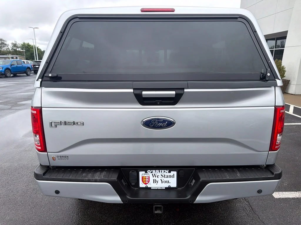 Used 2017 Ingot Silver Ford XLT image 4