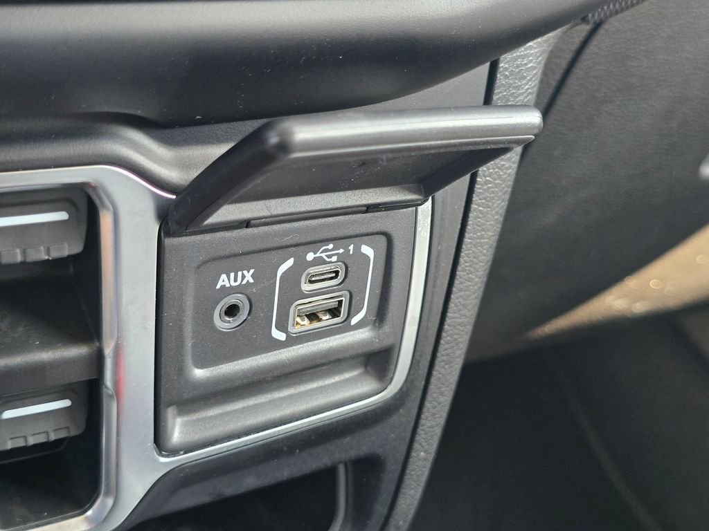 Used 2023 Gray Jeep Sport S image 32