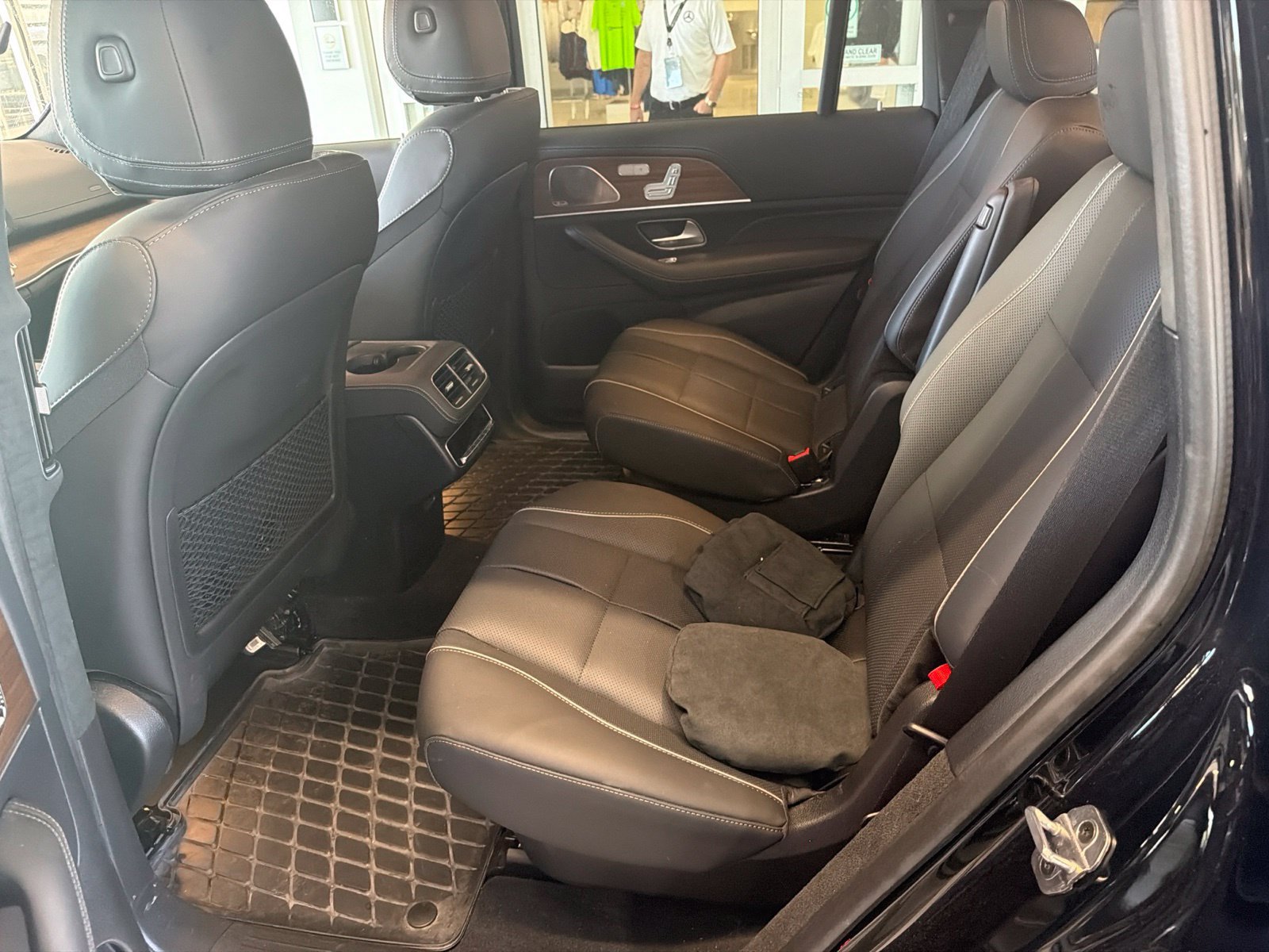 Certified Used 2025 Black Mercedes-Benz GLS 580 image 11