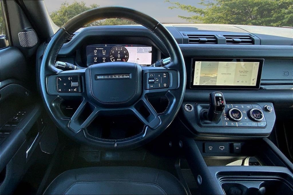 Used 2021 Gray Land Rover X-Dynamic HSE image 8