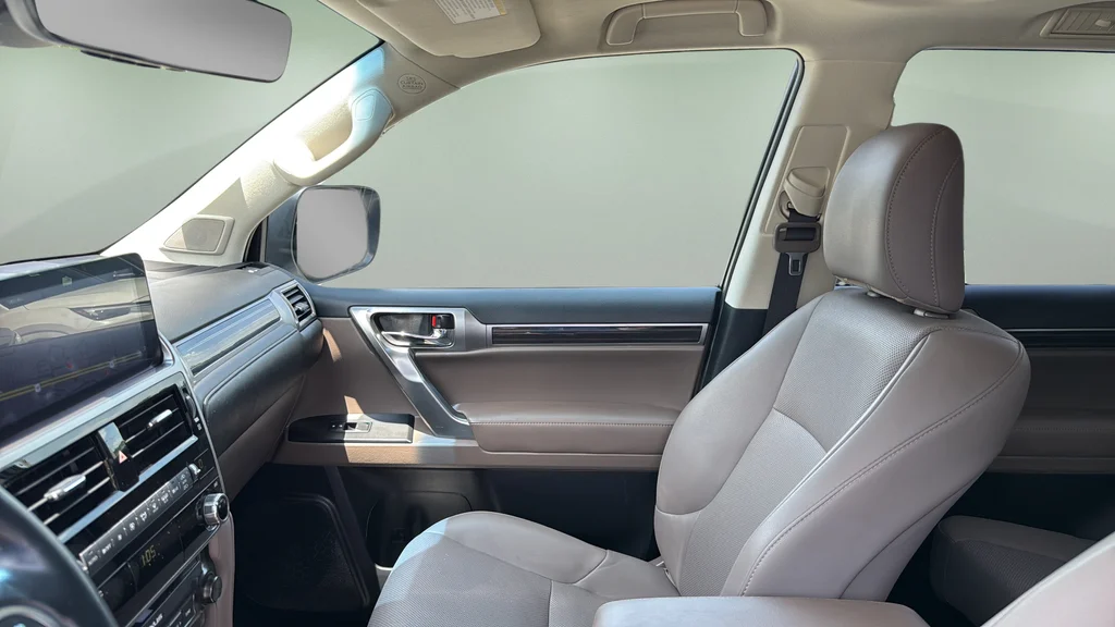 Certified Used 2022  Lexus 460 image 13