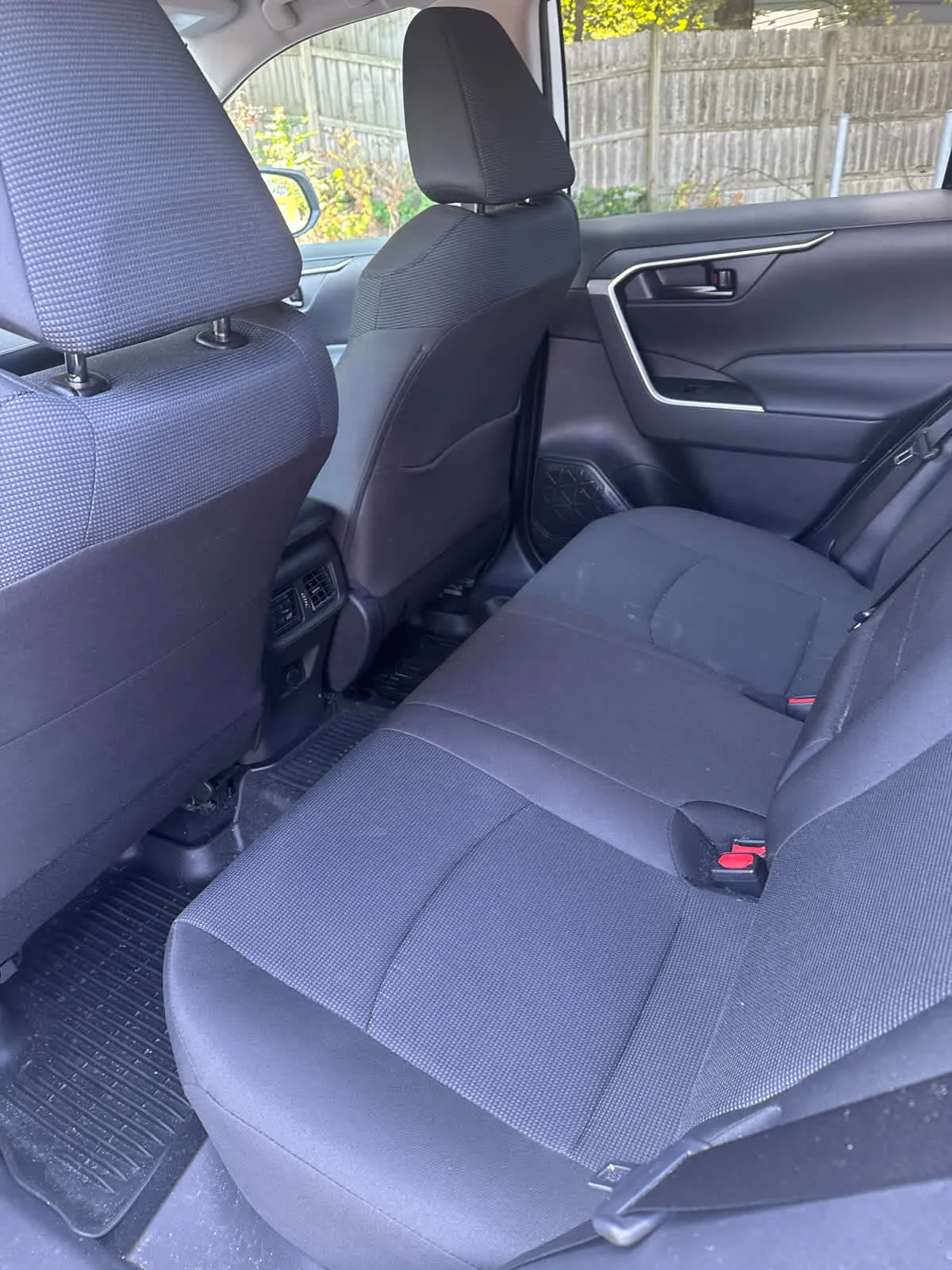 Used 2025 Ice Cap Toyota LE image 7