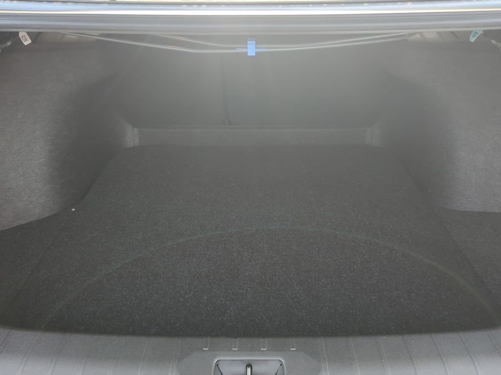 New 2026 Atlantic Gray Metallic / Super Black Two-tone Nissan SR image 25