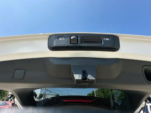 New 2026 Summit White Chevrolet LT image 44