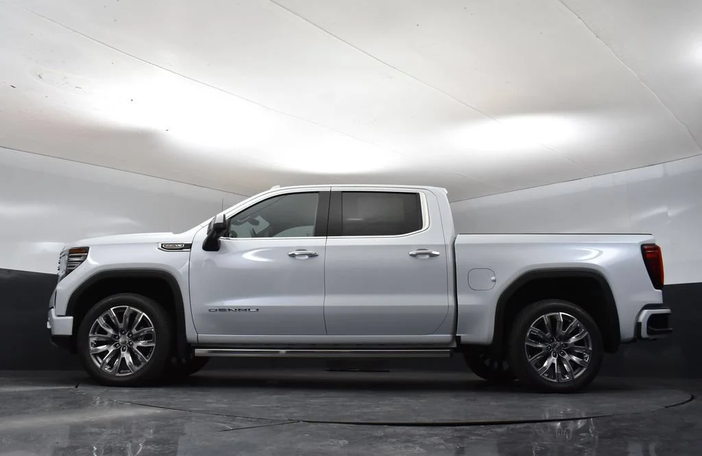 New 2026 Glacier White Tricoat GMC Denali image 32