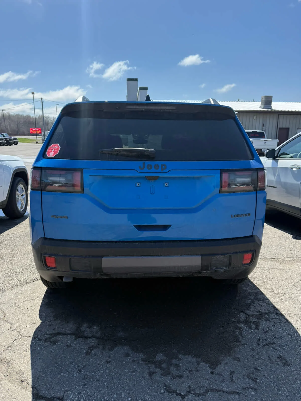 New 2026 Hydro Blue Pearl-Coat Exterior Paint Jeep Limited image 3