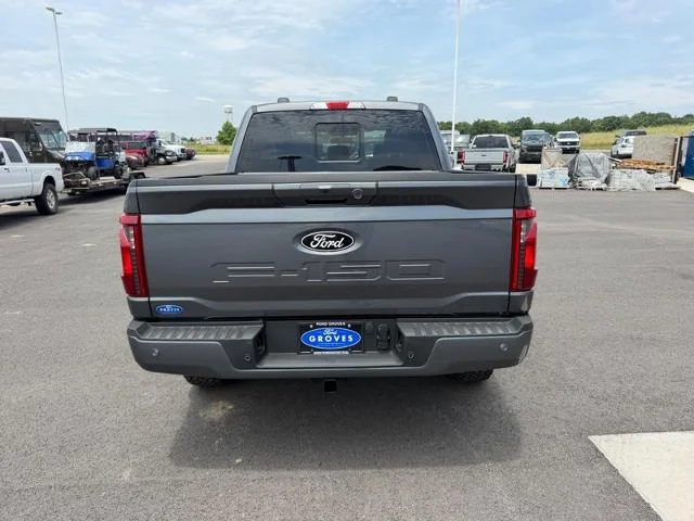 New 2026 Carbonized Gray Metallic Ford XLT image 28