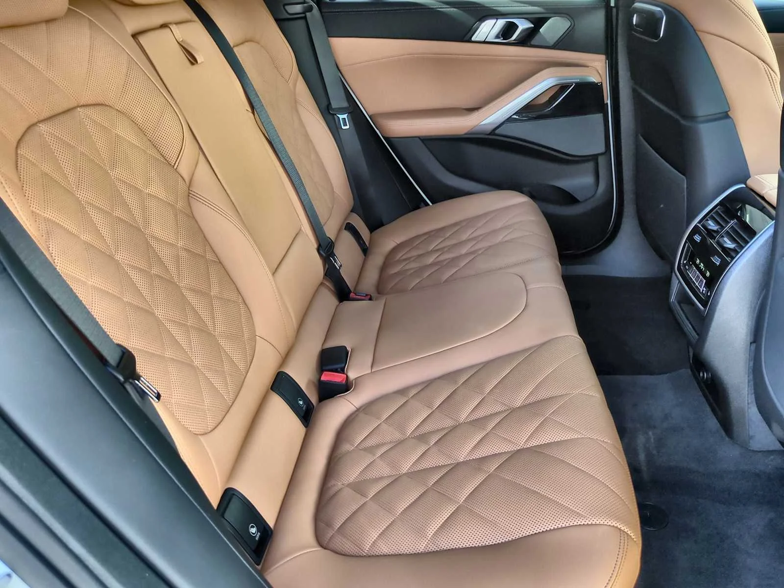 New 2026 Alpine White BMW xDrive40i image 21