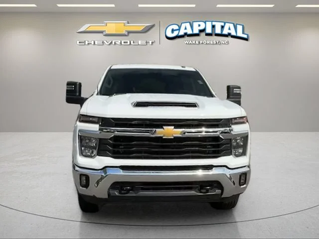 Used 2025 Summit White Chevrolet LT image 8