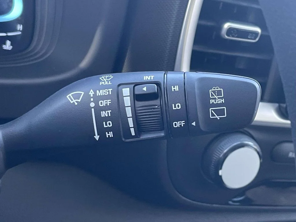 New 2026 White Hyundai SE image 22