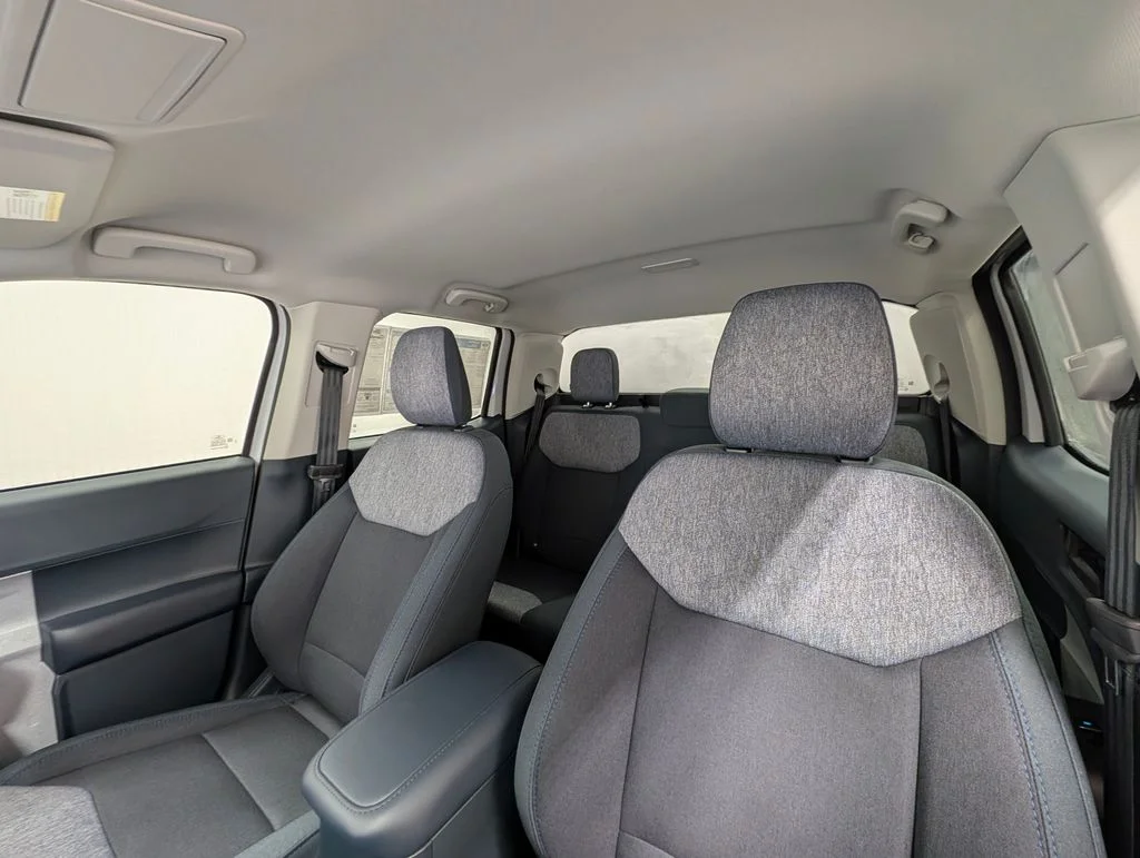 New 2026 Oxford White Ford XLT image 4