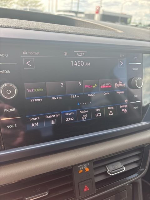 2023 Volkswagen Taos SE - Photo 18