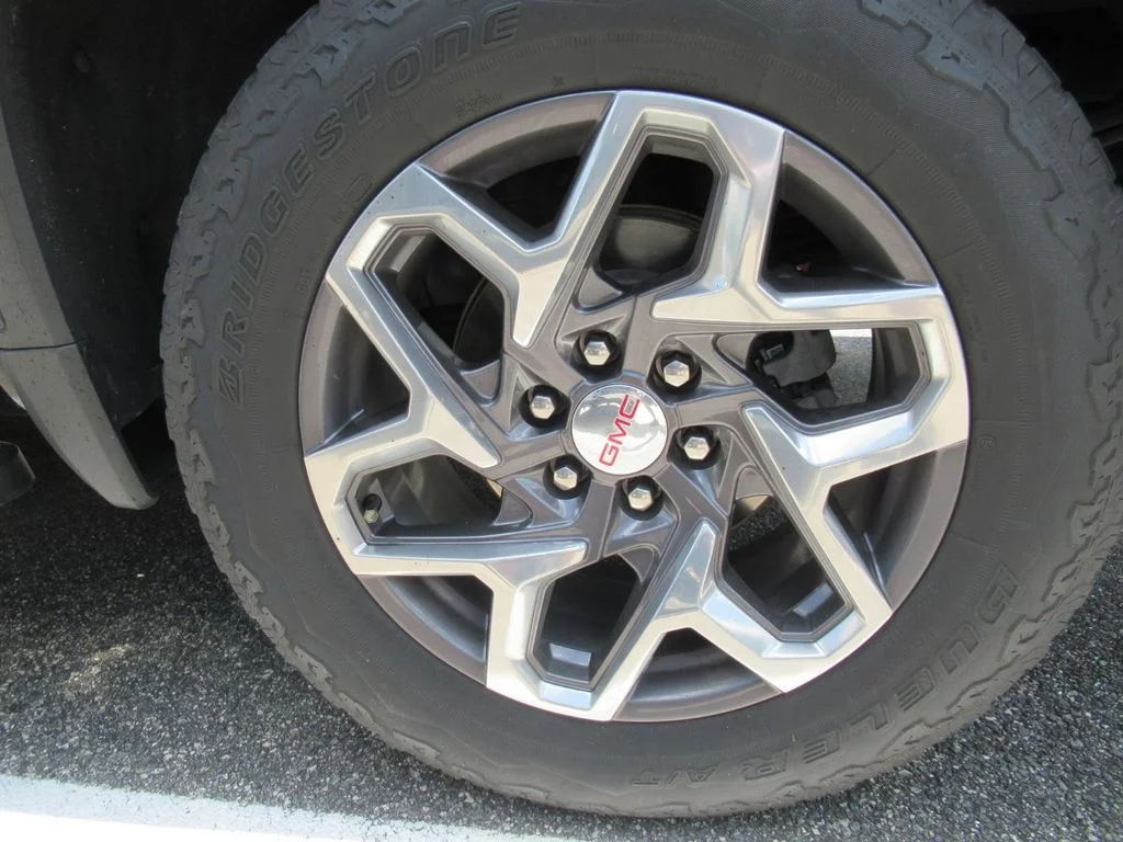Used 2023 Black GMC SLT image 5