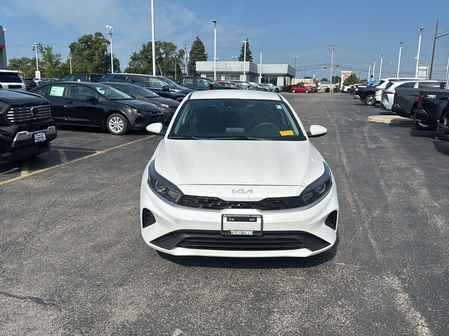 Used 2023 Snow White Pearl Kia LXS image 2