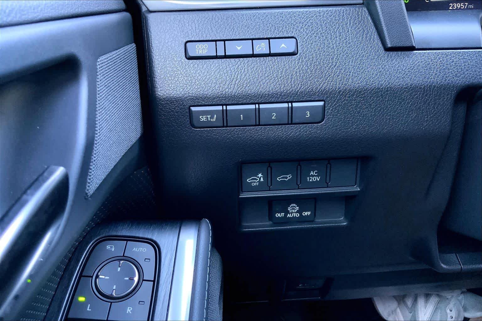 Used 2024 Incognito Lexus Luxury+ image 35
