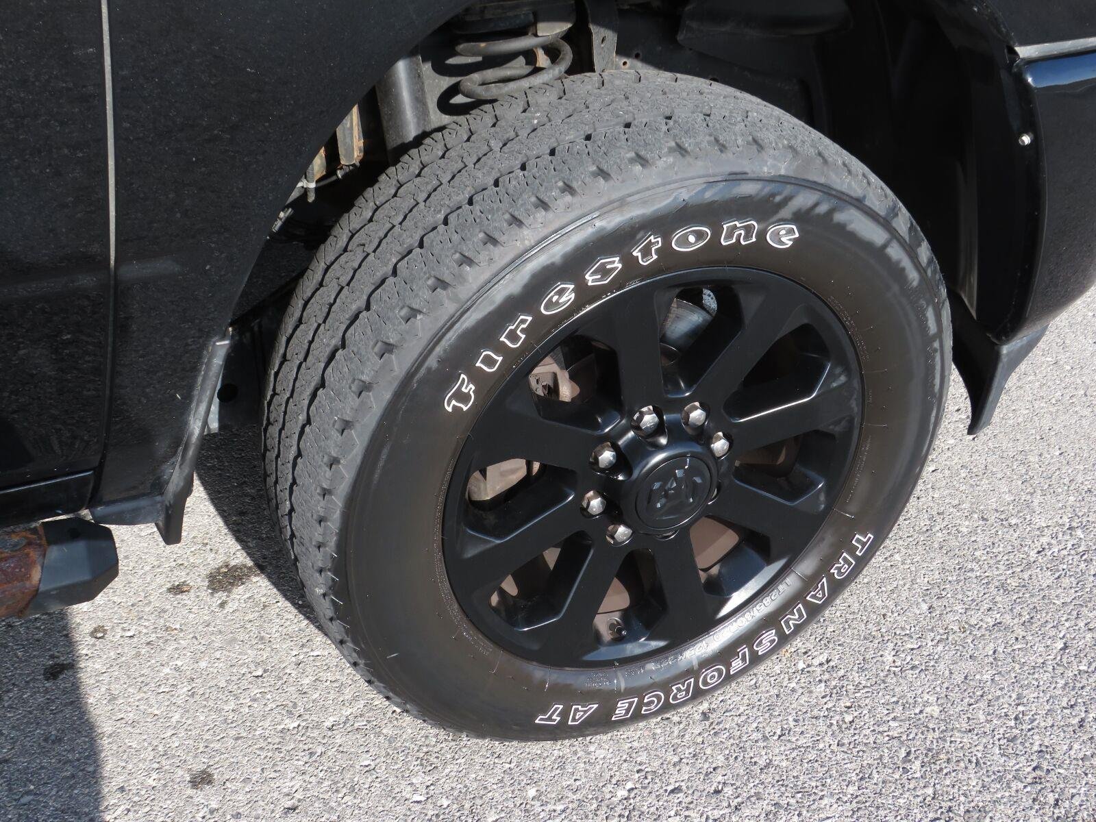 Used 2023 Diamond Black Crystal Pearlcoat Ram Laramie image 9