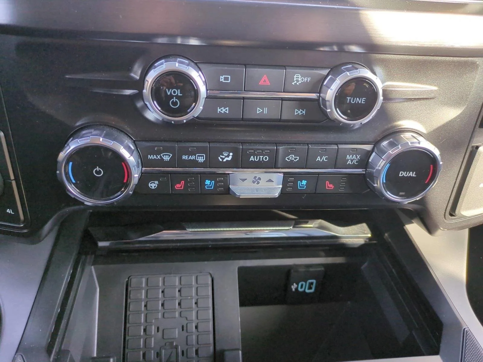 2026 Ford F-250 Super Duty Lariat - Photo 12