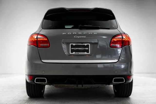 Used 2014  Porsche Diesel Platinum Edition image 54