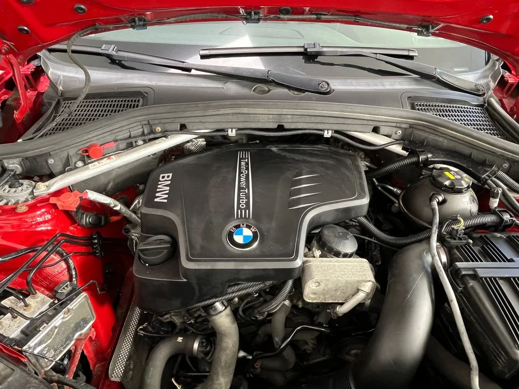 Used 2015 Red BMW xDrive28i image 12