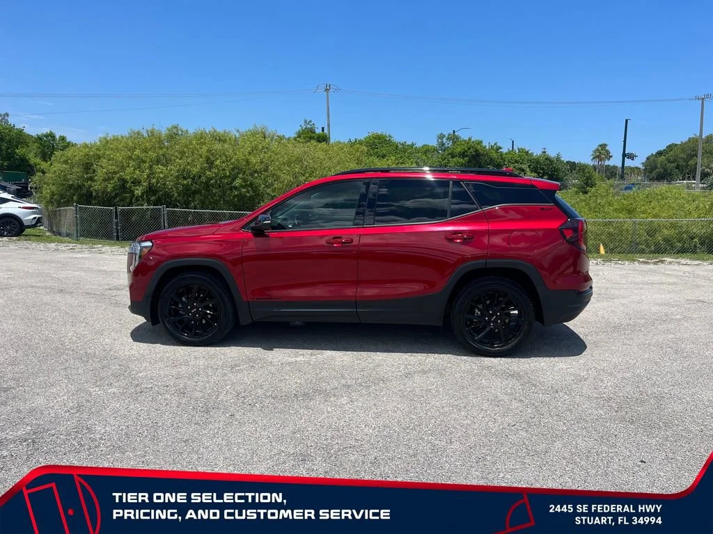 Used 2024 Volcanic Red Tintcoat GMC SLT image 8