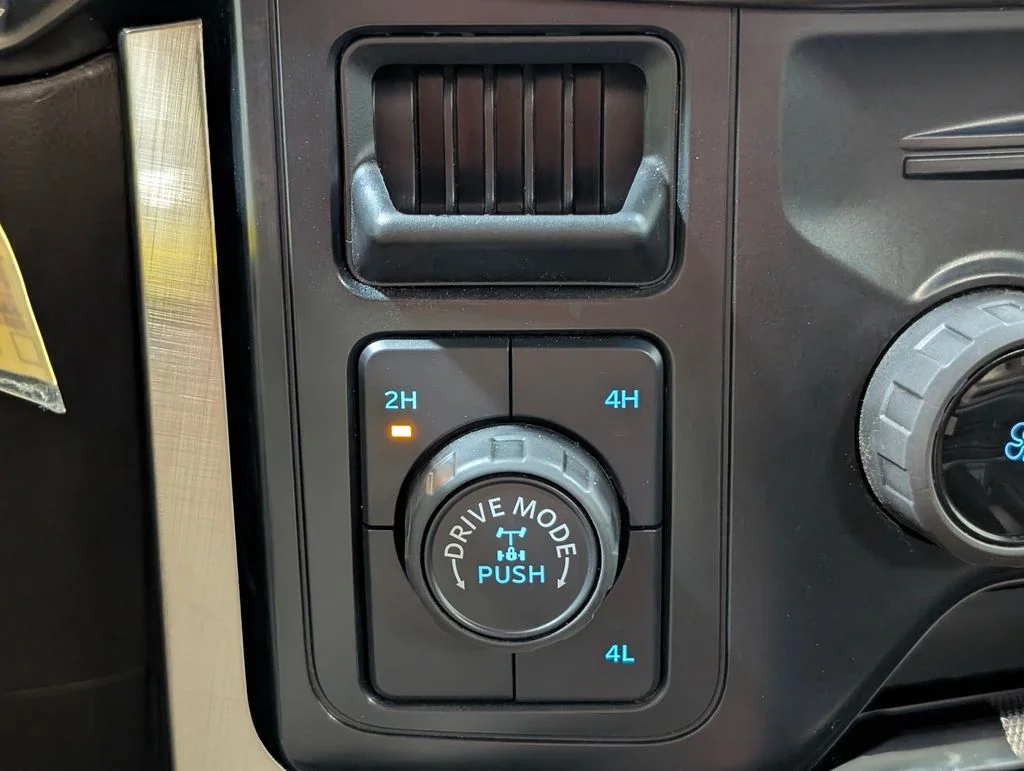 Used 2024 Oxford White Ford XL image 6