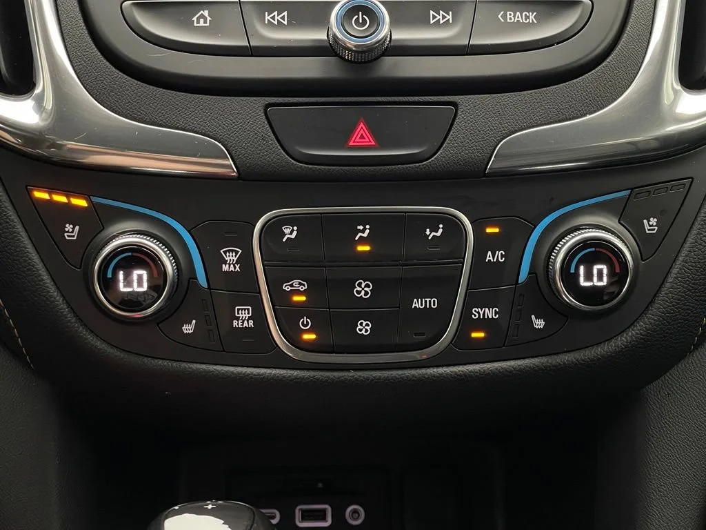 Used 2020 SILVER ICE METALLIC Chevrolet Premier image 27