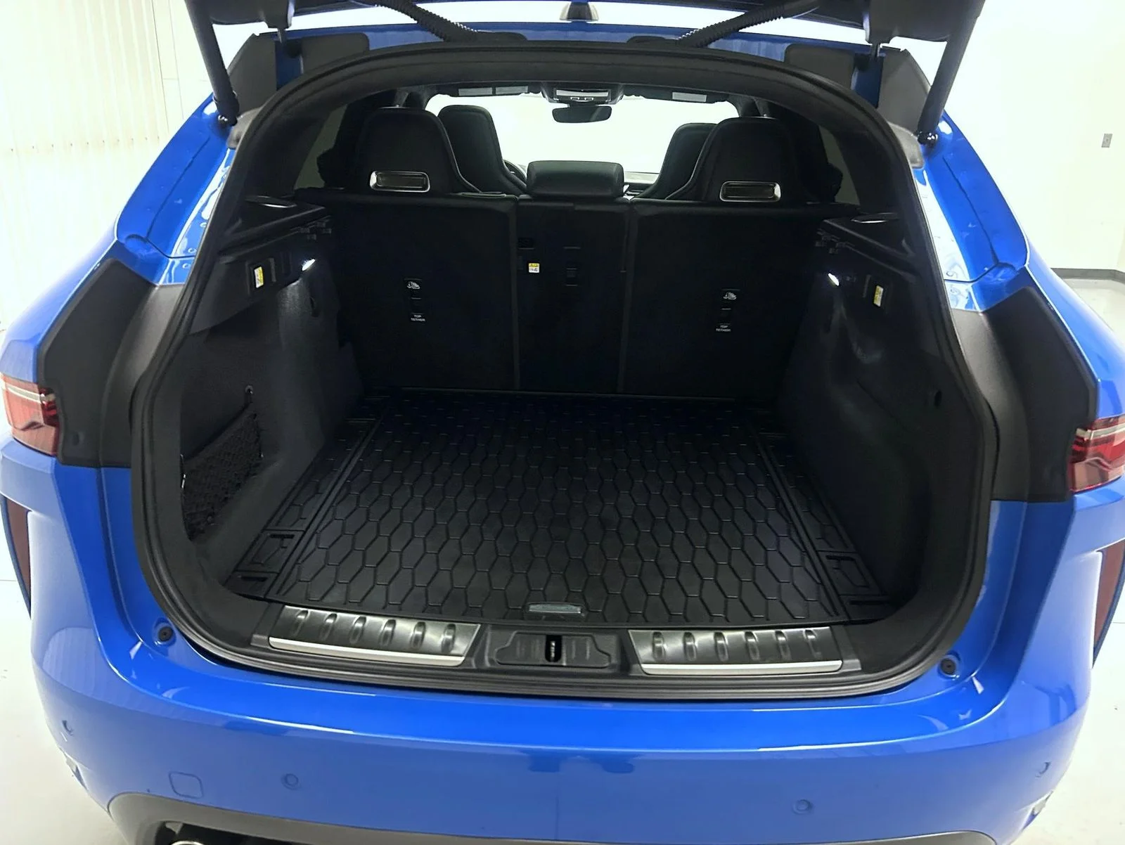 Used 2026 Blue Jaguar SVR image 21