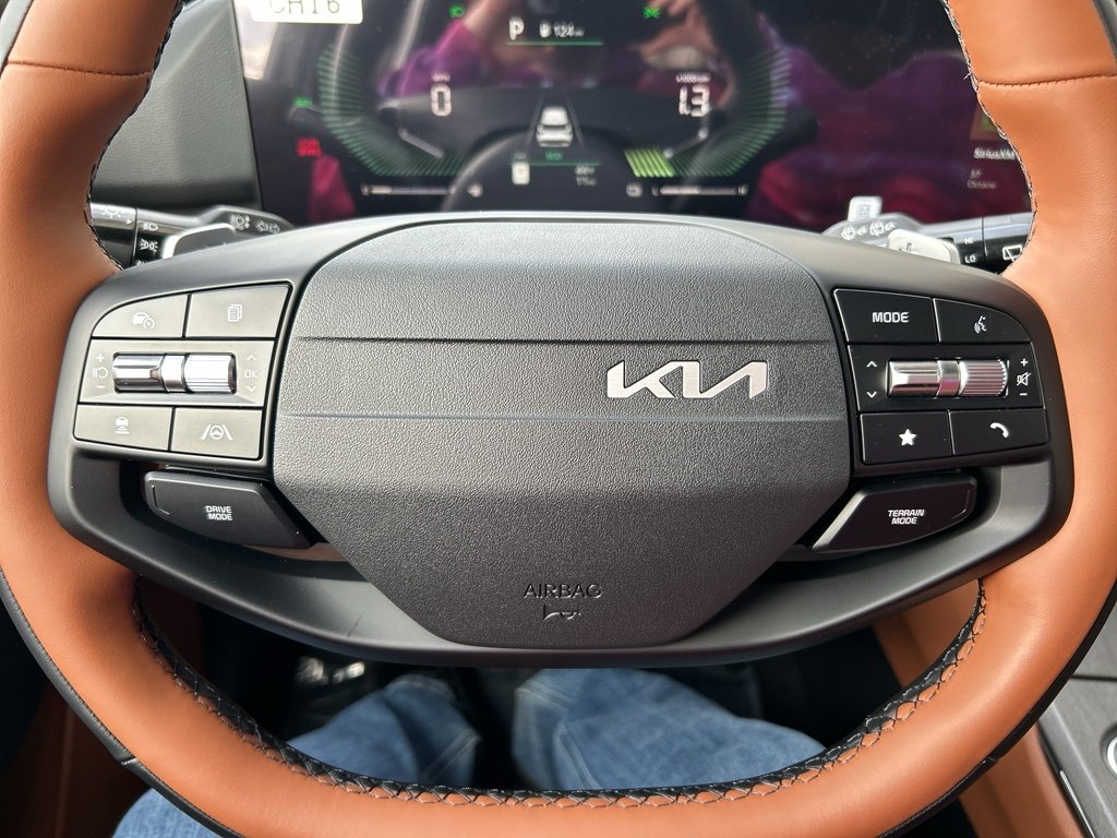 New 2026 Wolf Gray Kia X-Line image 25