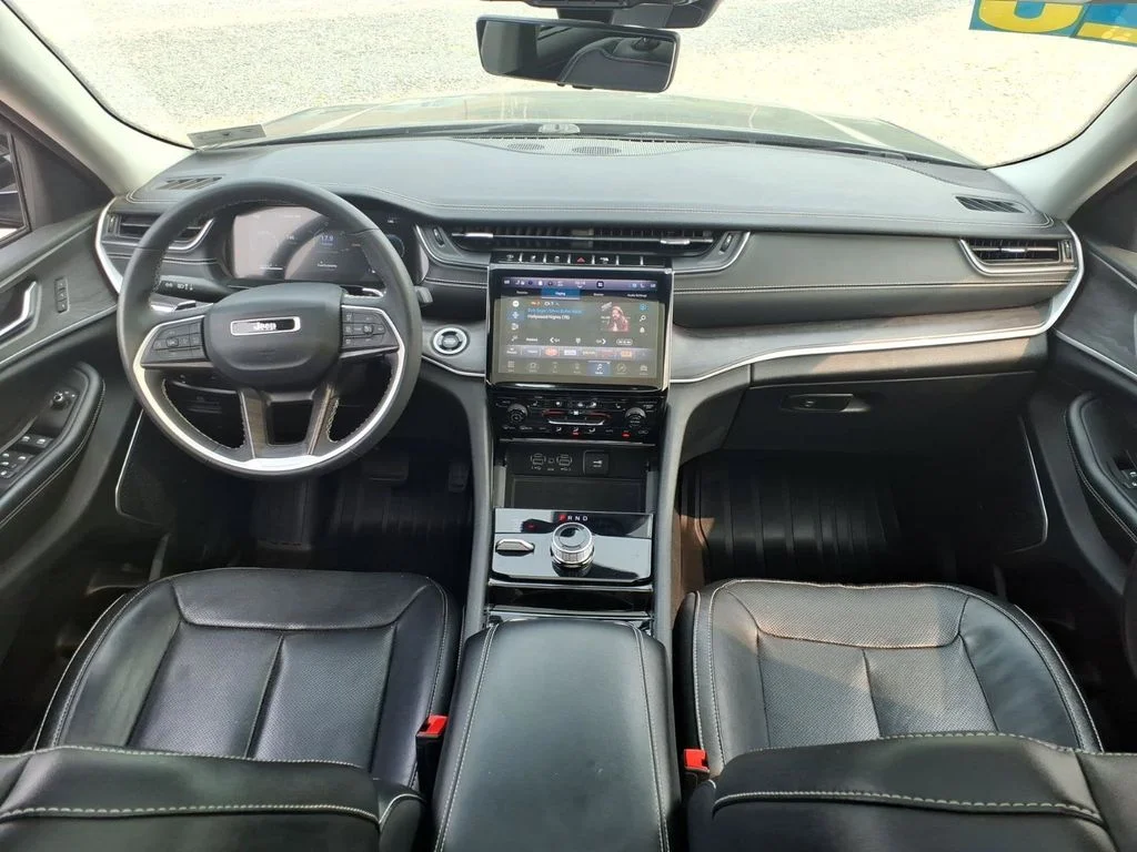 Used 2023 Black Jeep Limited image 20
