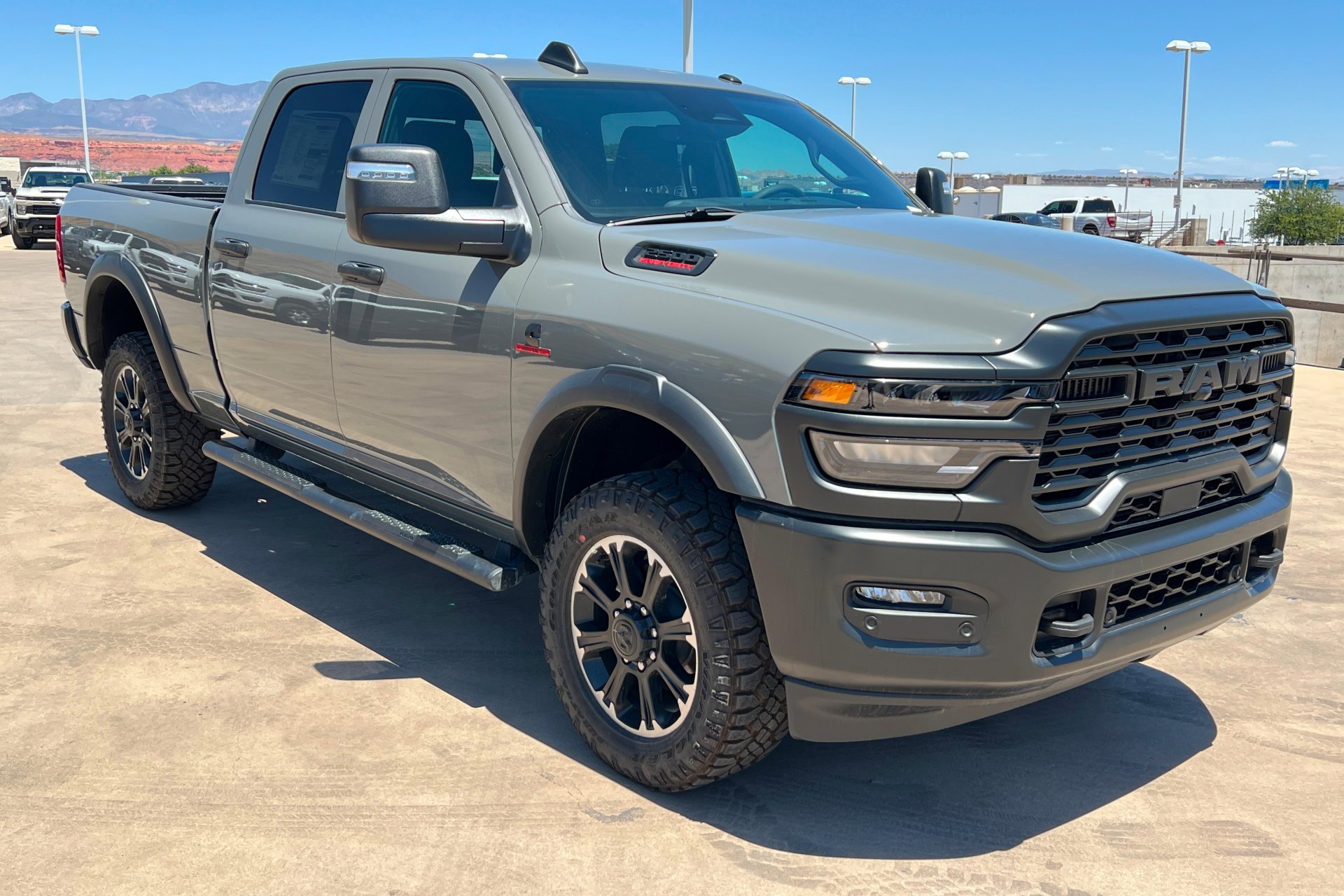 New 2026 Ceramic Gray Clear-Coat Exterior Paint RAM Warlock image 8
