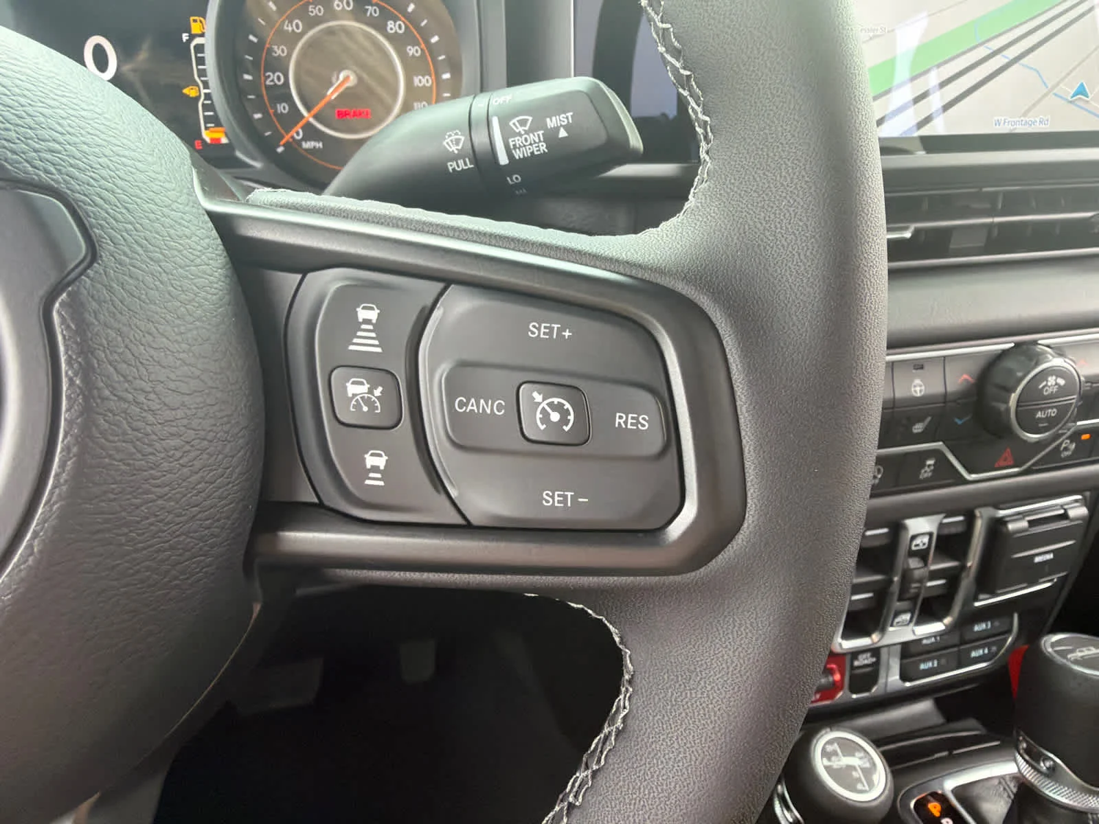 New 2026 Granite Crystal Metallic Clearcoat Jeep Mojave X image 22