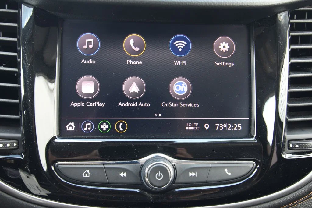Used 2022 White Chevrolet LS image 27