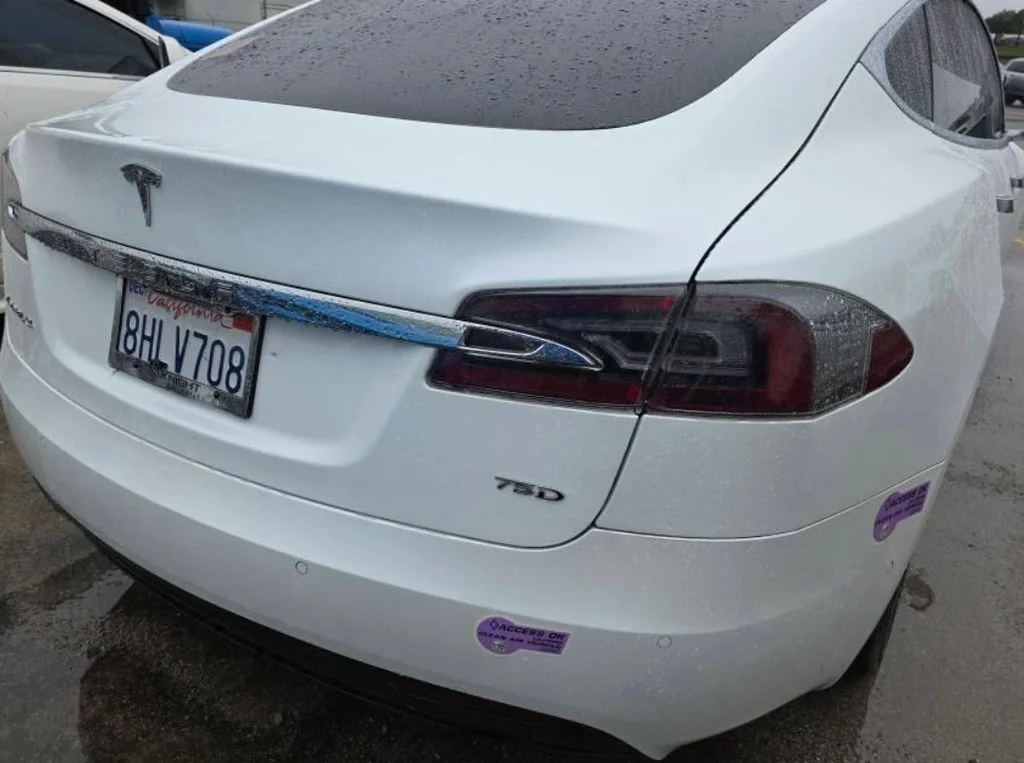 Used 2018 White Tesla 75D image 8