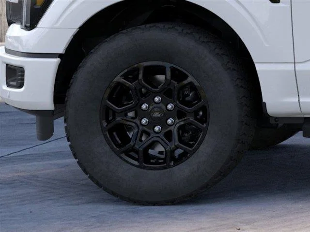 New 2026 Oxford White Ford Lariat® image 19