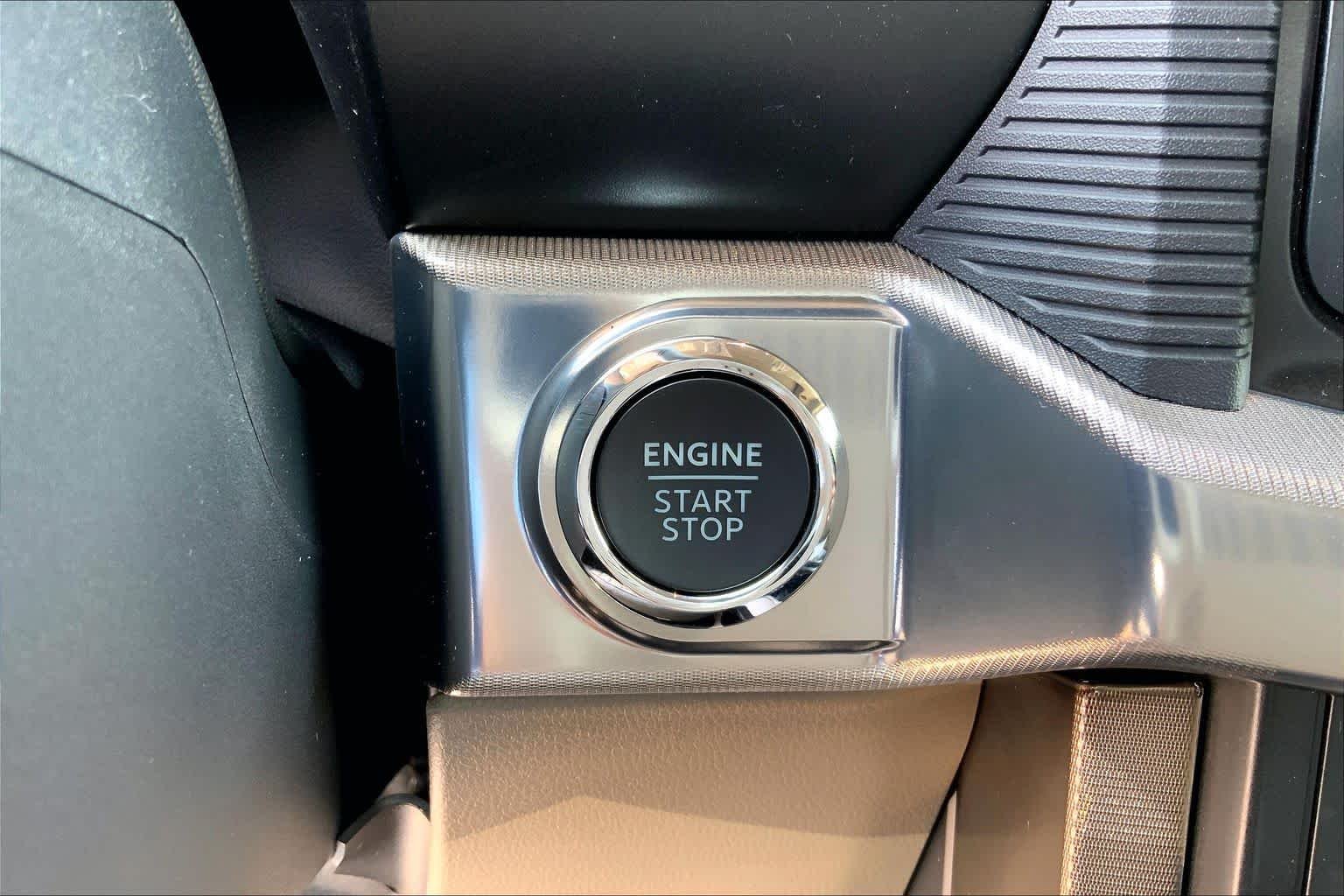 New 2026 Agate Black Metallic Ford Platinum® image 17