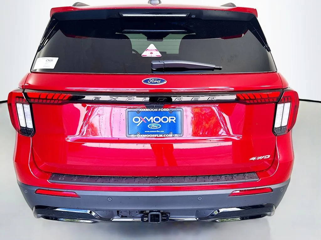 New 2026 Rapid Red Metallic Tinted Clearcoat Ford ST-Line image 6