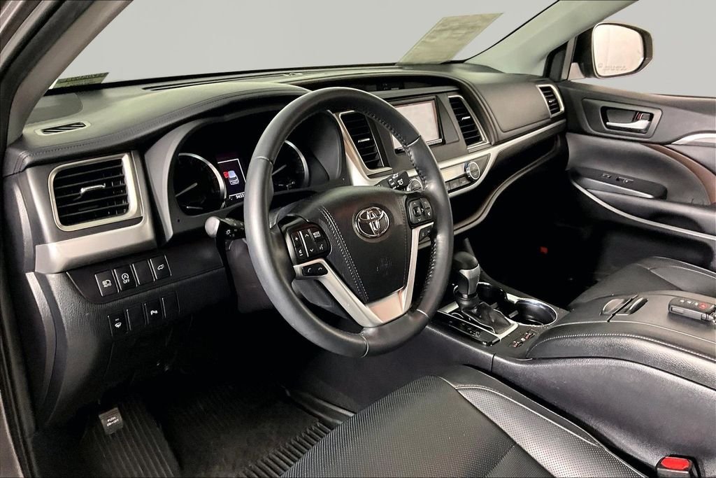 Certified Used 2019 Gray Toyota Limited image 15