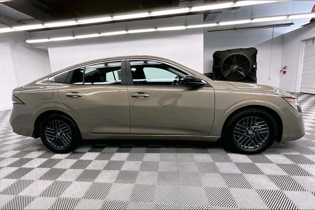 New 2026 Imperial Bronze Nissan SV image 19