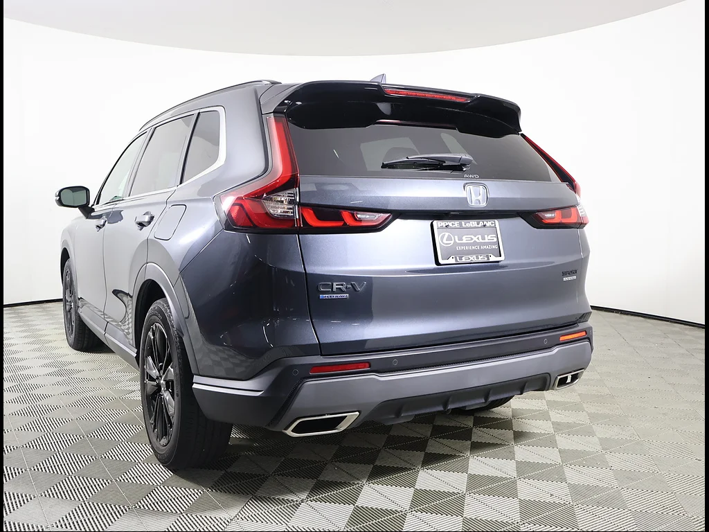 Used 2023 Meteorite Gray Metallic Honda Sport Touring image 4