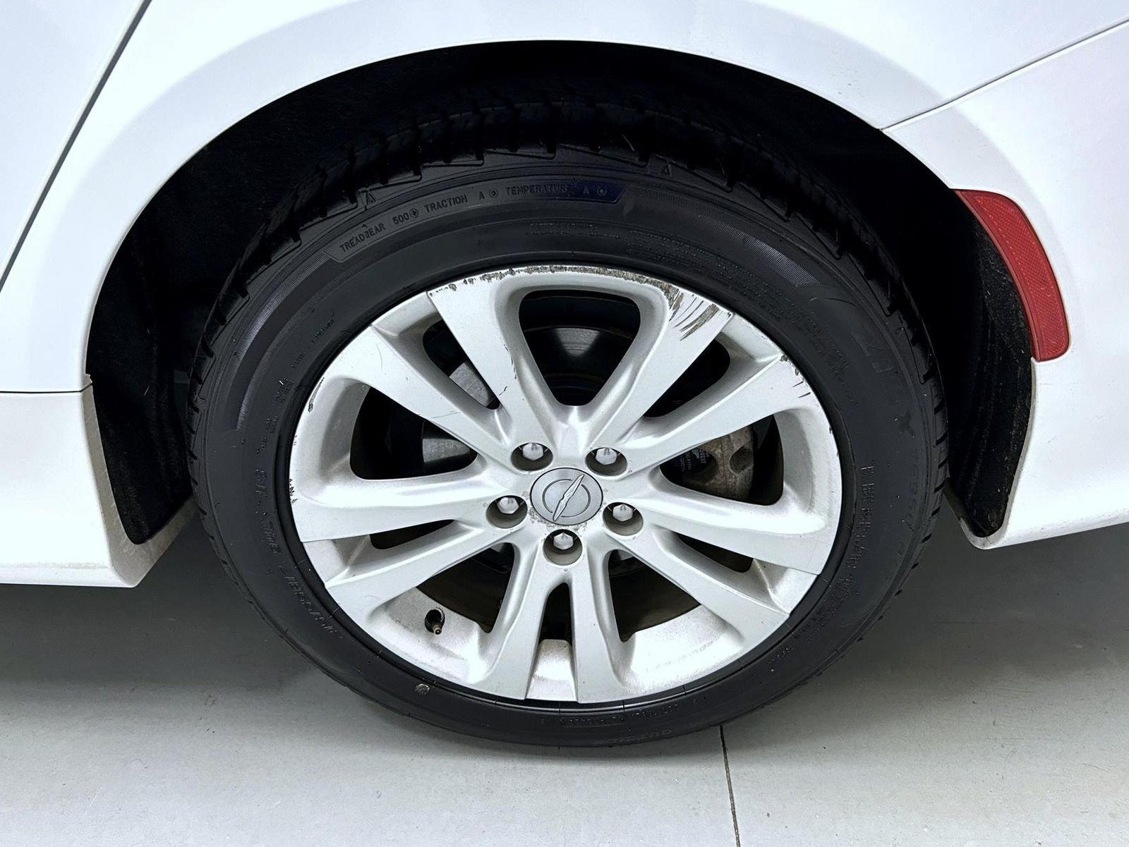 Used 2016 White Chrysler Limited image 22