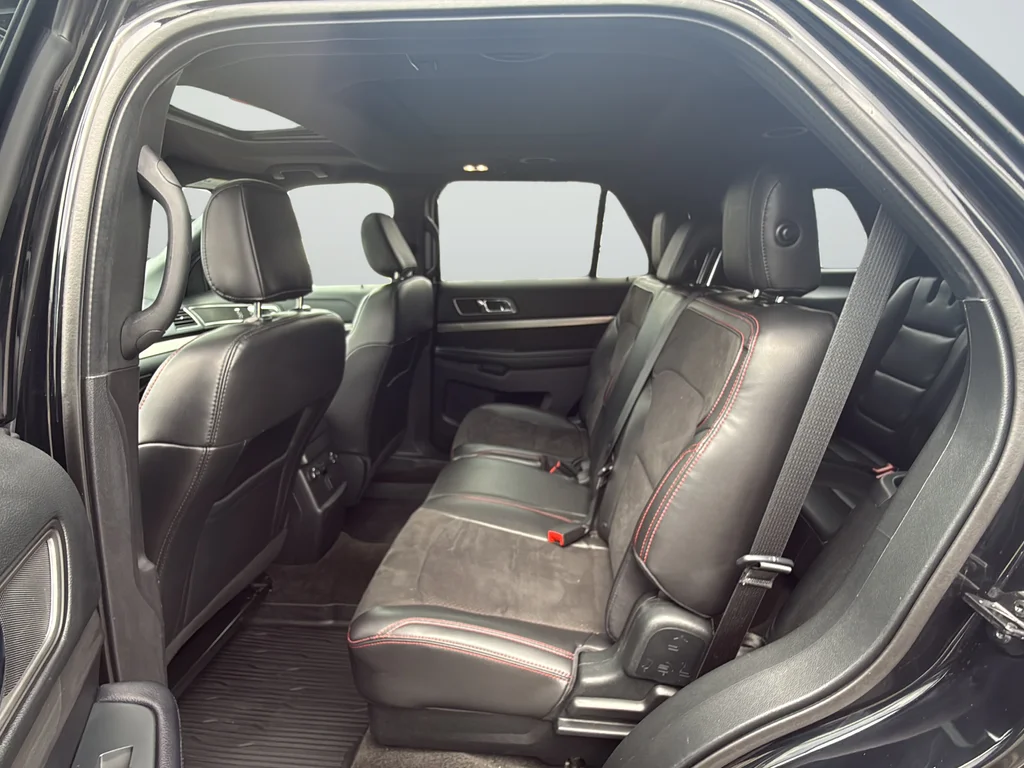 Used 2018 Black Ford XLT image 27