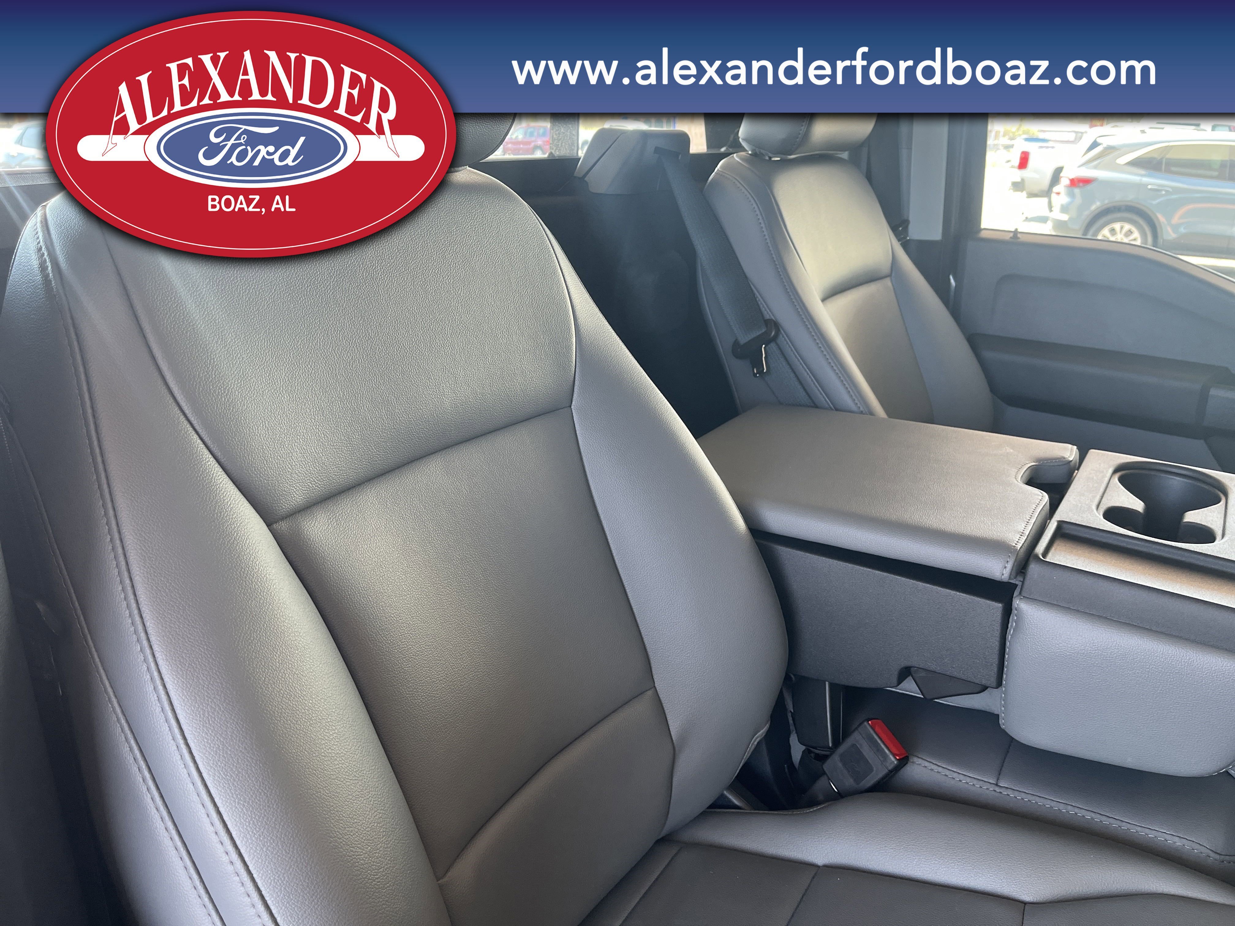 2025 Ford F-350 Super Duty Chassis Cab XL - Photo 17