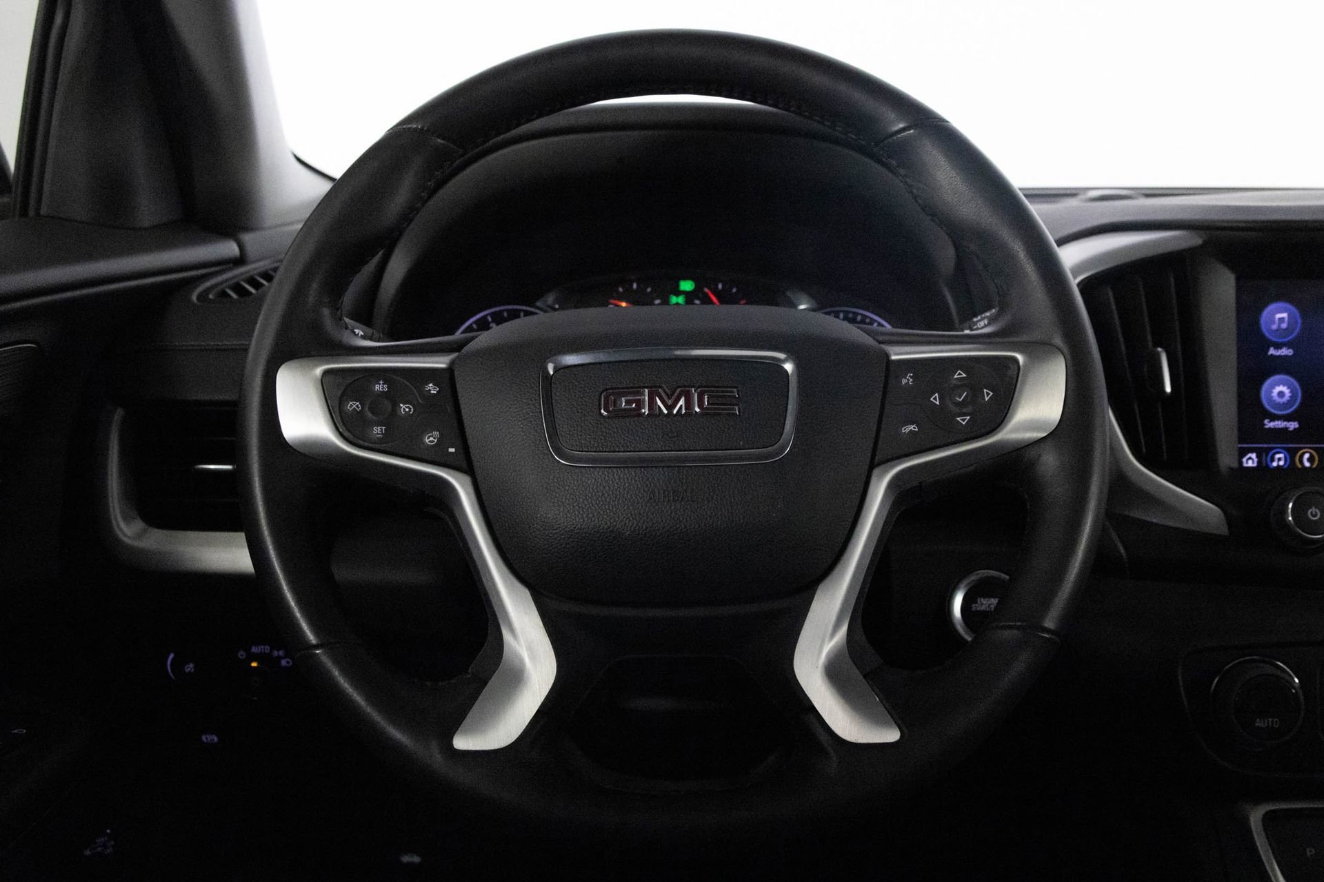 2022 GMC TERRAIN - Image 26