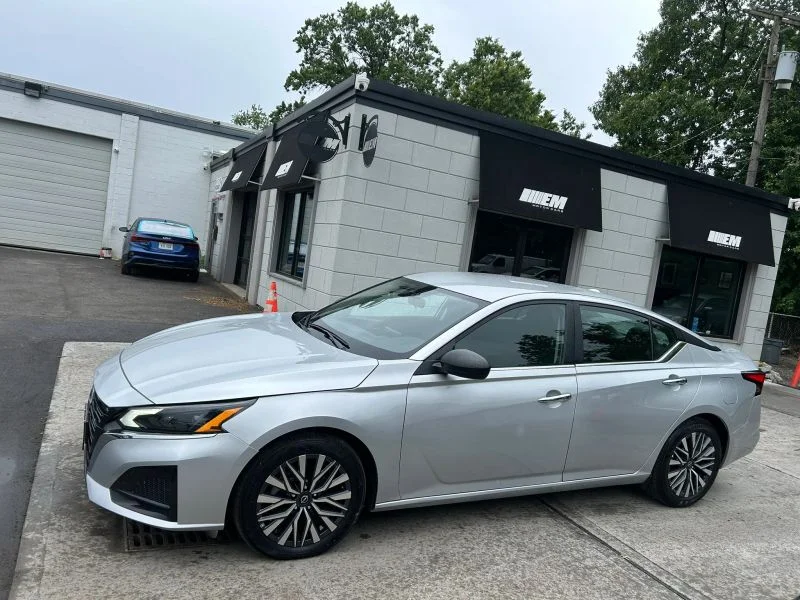 Used 2024 Silver Nissan 2.5 SV Sedan 4D image 3