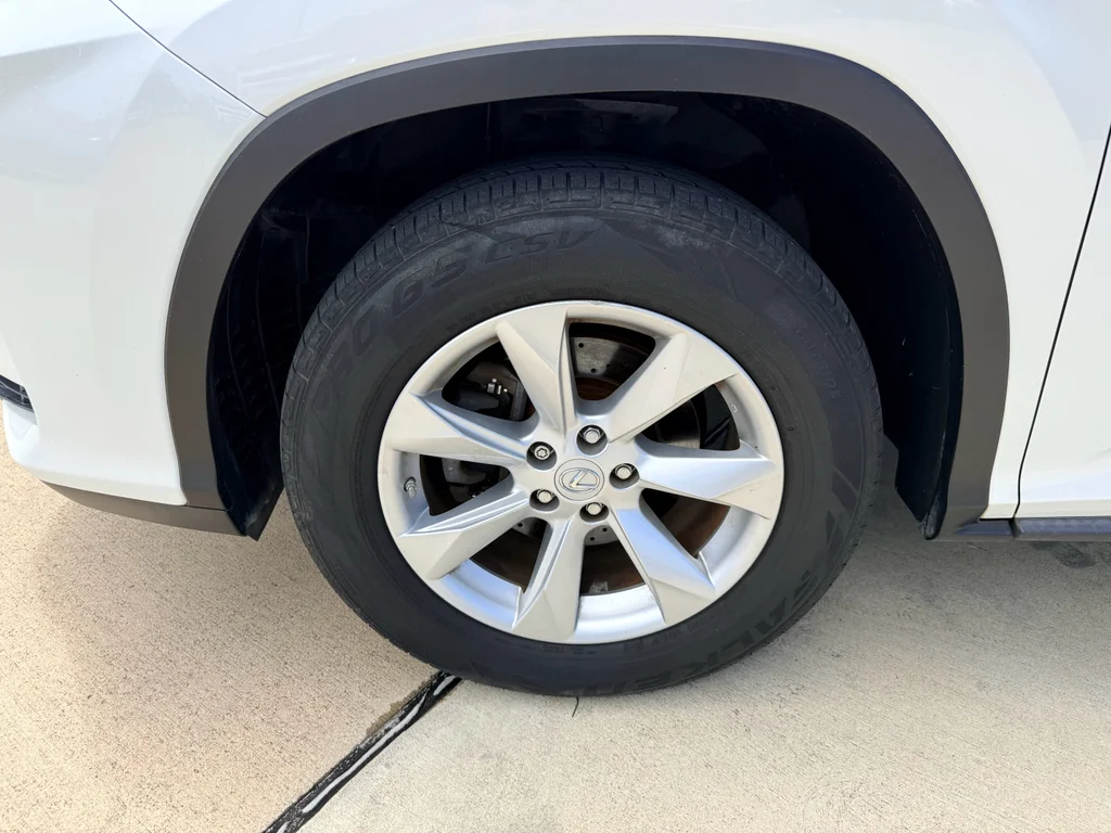 Used 2016 Eminent White Pearl Lexus Base image 28