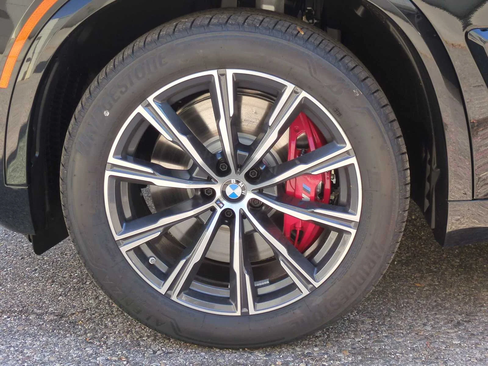 New 2026 Black Sapphire Metallic BMW M60i image 14